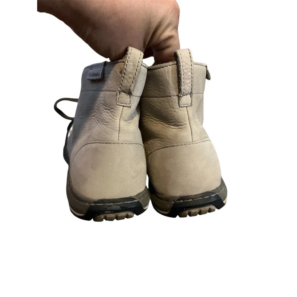 Columbia Men's Chukka Ankle Boots Beige Tan Lace Up Rugged Lug Sole 7.5